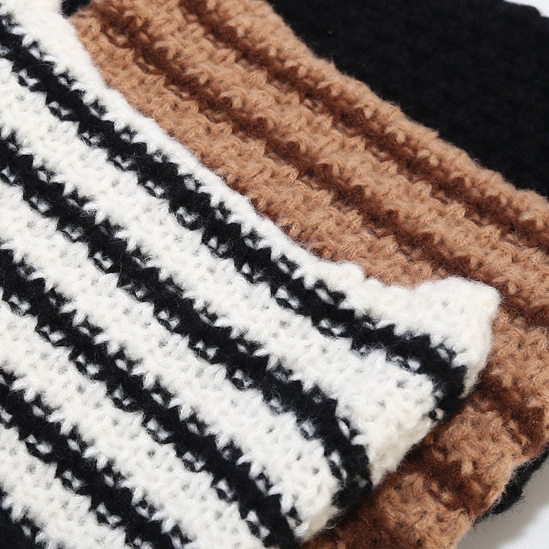 Promaxio™ Striped Knitted Beanie